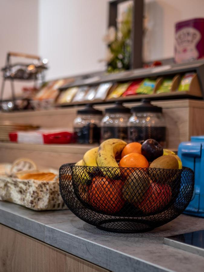 Contact Hotel Restaurant Bleu France - Eragny Cergy Экстерьер фото